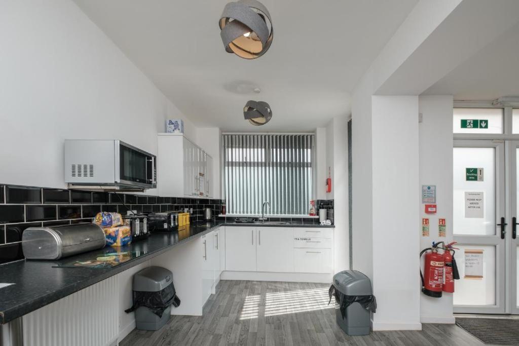 Oyo The Pickering Park 4*